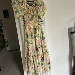 Chic Floral Off-Shoulder Midi Dress